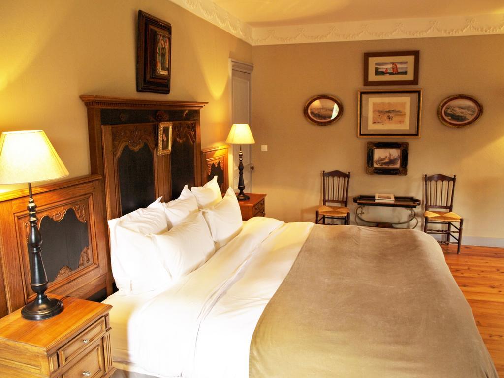 Chateau De La Pommeraye La Pommeraye  Room photo